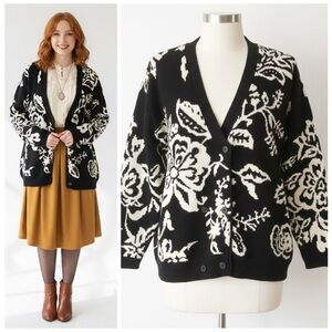 CHAUS Vintage Intarsia Floral Knit Cardigan Black Ivory 90s Sweater Size M